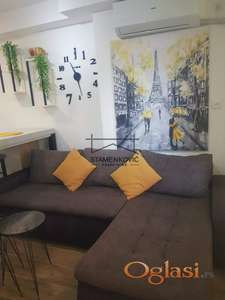 GARSONJERA SA PRIVATNIM DVORIŠTEM ID#7165