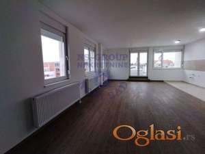 Predstavljmo vam odličan penthouse. Ivona 065/4019279