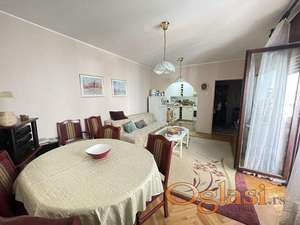 Trosoban stan u centru Novog Sada!