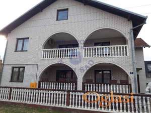 Spratna,fantastična kuća u Veterniku