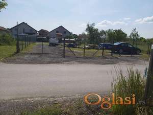 Plac pravilnog oblika 17x35 orgađen Veternik Nova 103