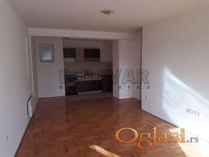 Izdaje se stan kod Doma zdravlja