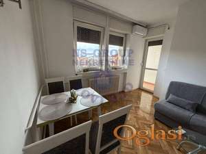 Jednoiposoban stan na Bulevaru Patrijarha Pavla !