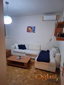 JEDNOIPOSOBAN STAN NA LIMANU 3, PREKOPUTA LIMANSKOG PARKA