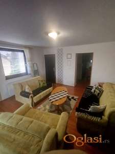 Izdavanje- sprat kuće- Petrovaradin