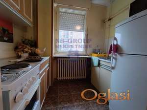 Predstvaljamo Vam odličan dvosoban stan u kvalitetnoj zgradi na Novom naselju