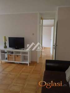 Izdajem potpuo okrečen dvosoban stan na Limanu IV !!! ID#4480