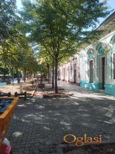 Izdajem lokal u strogom centru Apatina