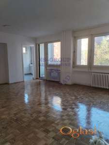 Dvosoban stan - Bulevar oslobođenja