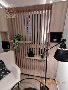 Izdaje se potpuno opremljen lokal 22m2