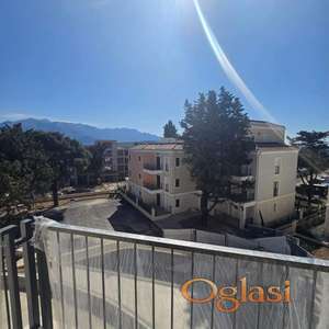 Luštica Bay Centrale — Studio sa garazom i bazenom