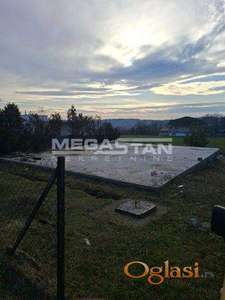 Guncati, plac u urbanom delu, postavljen temelj