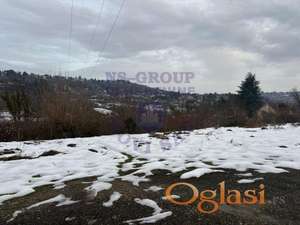 Odlican gradjevinski plac u Sremskoj Kamenici u Paragovu