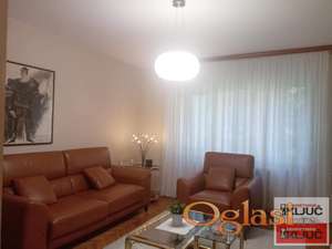 PETROVARADIN-BLOK VIII, 85m2 +3 m2 terase, Trosoban, Renoviran, Namešten