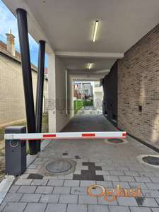 Izdaje se parking mesto u centru Niša, 11m2