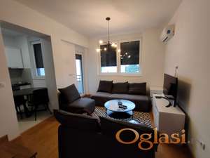 Lux dvosoban stan u užem centru Novog Sada