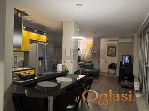 Na prodaju potpuno namešten četvorosobni duplex u blizini parka Svetog Save