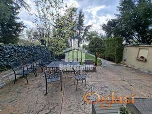 Julino Brdo ekskluzivna kuća sa dvorištem ID#1675