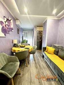 Kompletno renoviran dvoiposoban stan na Novom naselju