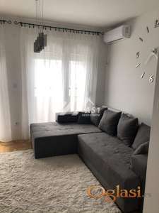 Izdajem DELUX garsonjeru u Centru !!! Novogradnja ID#5775