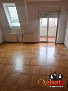 <p>Na prodaju uknjizen duplex 145m2 u Backoj Palanci. Stan se sastoji u donjoj etazi od dnevnog boravka, terase, spavace