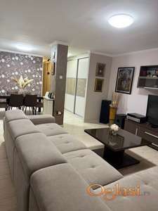 Trosoban stan na Limanu IV ! Narodnog Fronta !