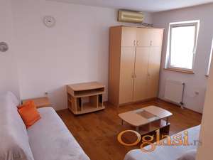 Novi Sad - Kisačka - garsonjera - nije pet friendly - samo za devojke - 280 eura