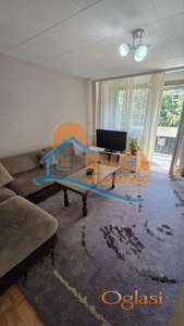 Izdaje se odličan, dvosoban stan na Bulevaru Nemanjića, 52m2