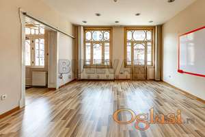Prodaje se stambeno - poslovni prostor, 400m2, centar