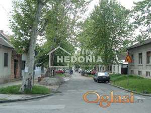 Nov, atraktivan troiposoban stan u Zemunu ID#6925