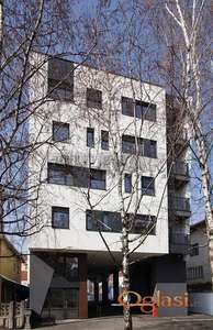 Izdaje se parking mesto u blizini Doma Zdravlja