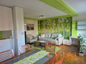 LIMAN, DIREKTNO OD VLASNIKA, IDEALAN ZA PORODICU!