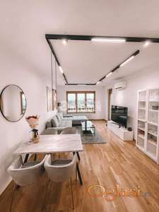 Luksuzan stan u Bloku 45 – zgrada Auto centar Stojanović ID#2204