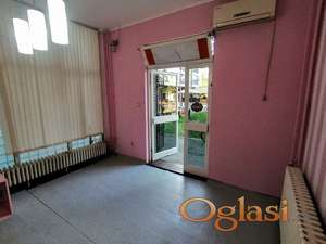 Izdaje se lokal u prizemlju zgrade 37m2 - Novo Naselje