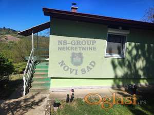 Vikendica u Sremskoj Kamenici