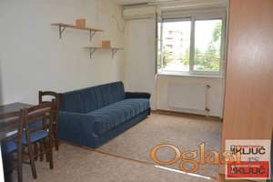 Garsonjera 26 m², Grbavica, Novi Sad, 2. sprat