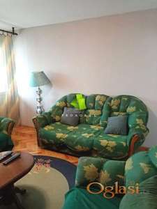 Trosoban stan kod Doma zdravlja ID#7752