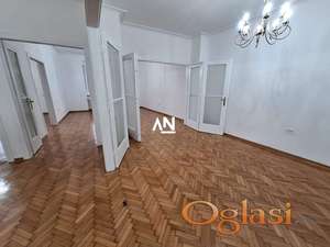 Stari grad, Centar, Trg Nikole Pašića, 136m2 ID#35695