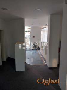 Voždovac,Vojvode Stepe,120m2-pogodan za banku #3180