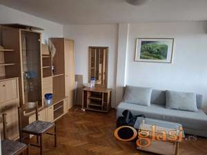 Izdaje se stan kod Starog merkatora,useljiv ID#18952