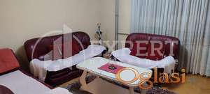 Izdaje se odličan stan na Bulevaru Nemanjića, 54m2