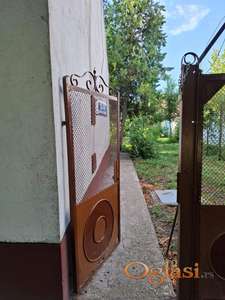 Prodajem kuću  u selu + garaza + podrum