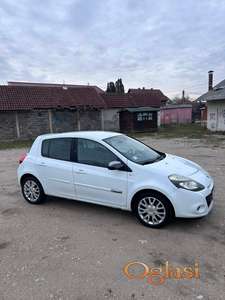 Clio  u odličnom stanju sa servisnom istorijom