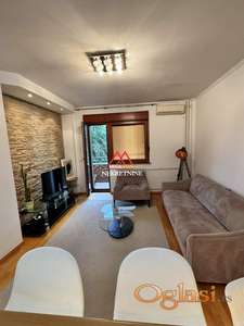 Stari grad - 53m2 - dvosoban stan - pet friendly