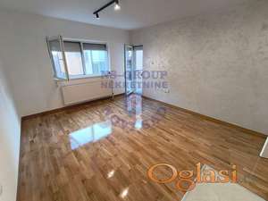 Četvorosoban stan na granici Telep/Adice