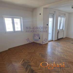 Četvorosoban stan, 96m2, Nova Detelinara