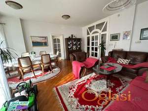 Vrhunska nekretnina , fantastična lokacija