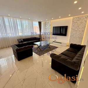 Izdaje se luksuzan trosoban stan na tatarskom Brdu