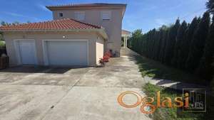 Luksuzna porodična kuća uz Dunav ! Beočin!