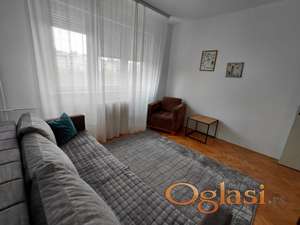 NAMEŠTEN DVOSOBAN STAN NA LIMANU IV 430 EVRA